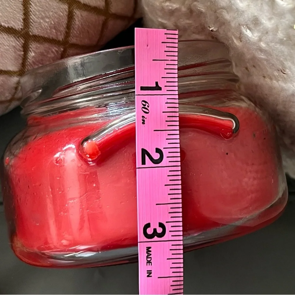 TYLER CANDLE COMPANY Glamorous Christmas 22 oz. BOUGIE PARFUMEE Perfumed Candle - Picture 11 of 11